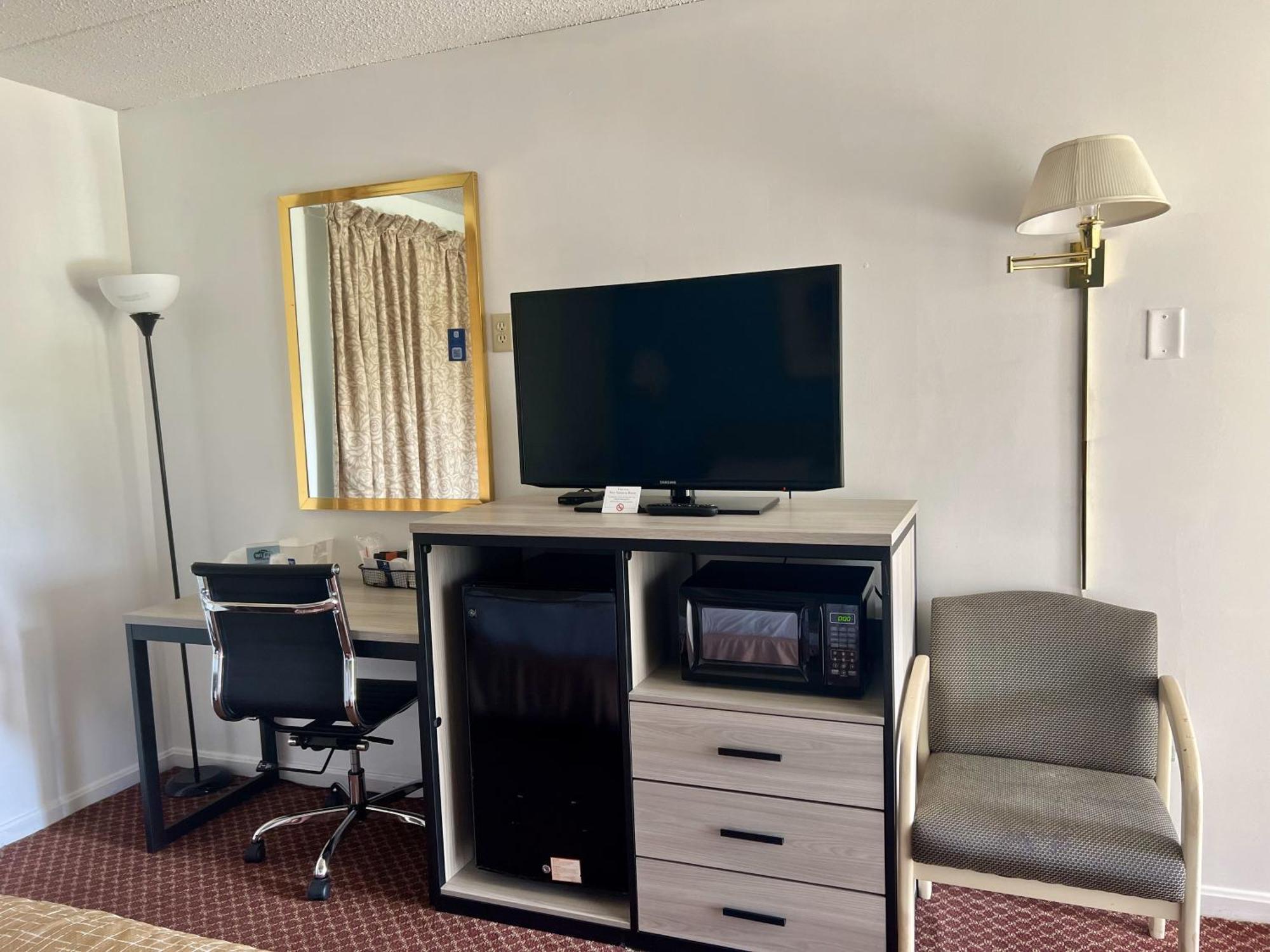 Travelodge By Wyndham הרשי מראה חיצוני תמונה