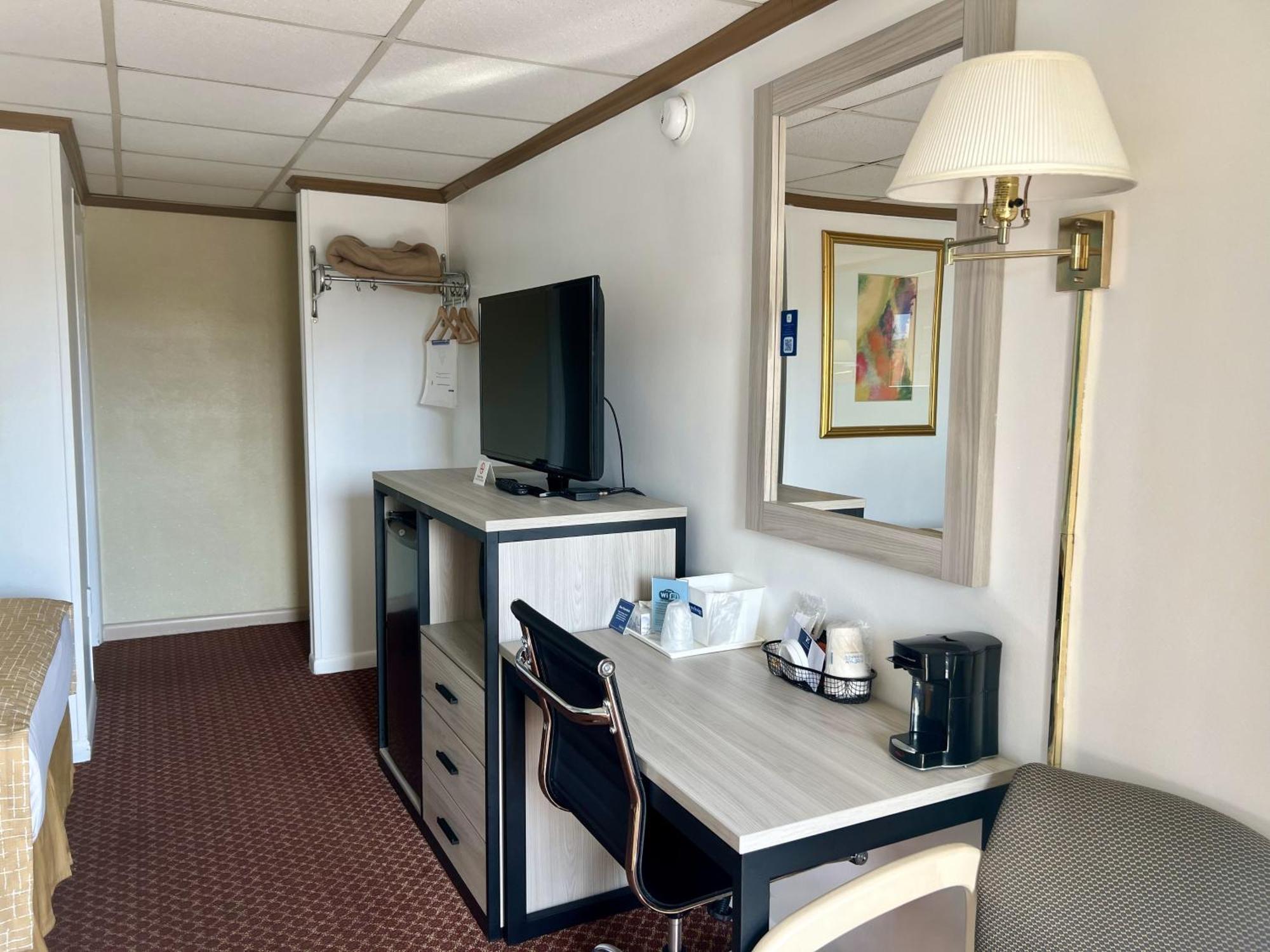 Travelodge By Wyndham הרשי מראה חיצוני תמונה