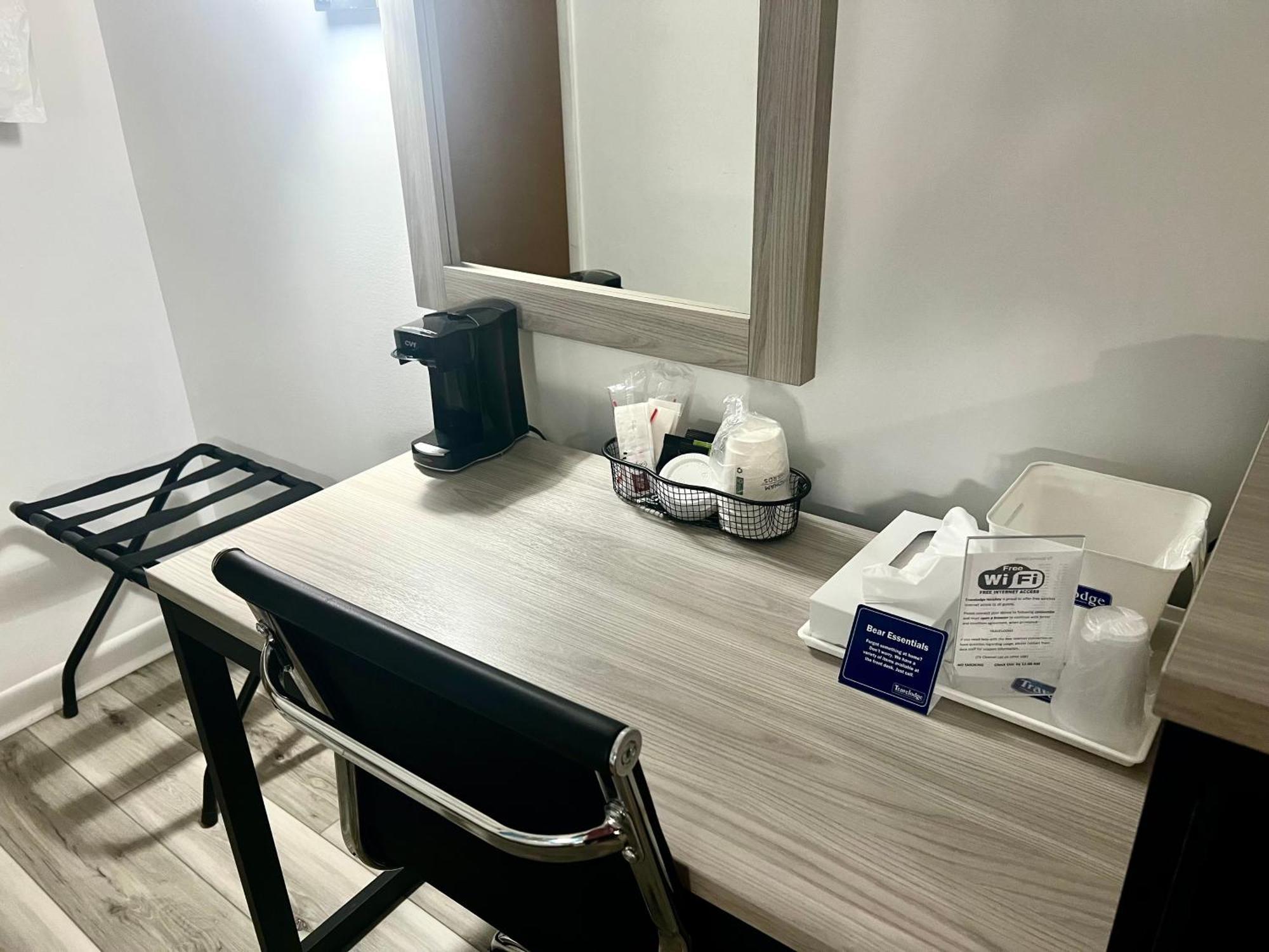 Travelodge By Wyndham הרשי מראה חיצוני תמונה
