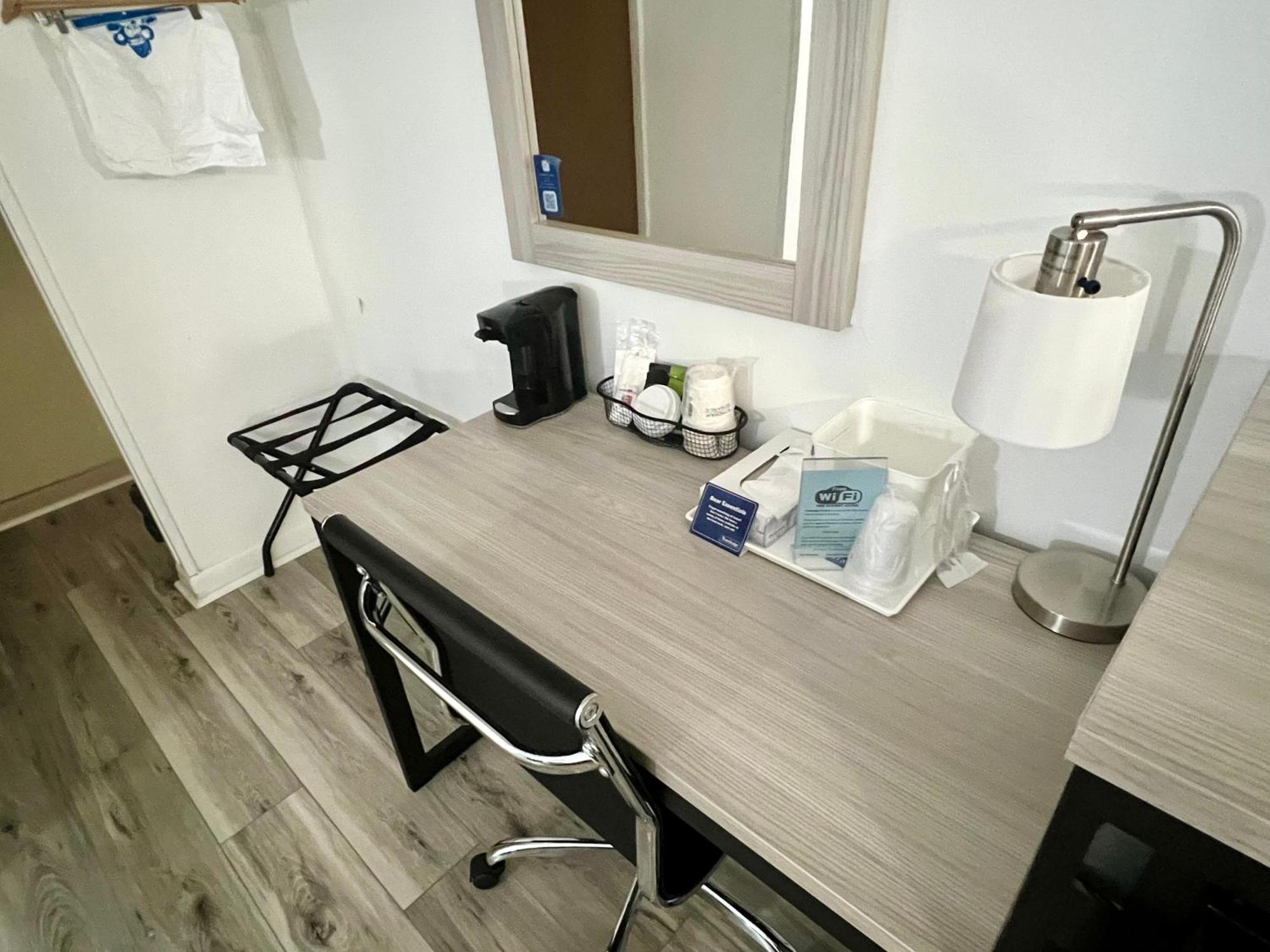 Travelodge By Wyndham הרשי מראה חיצוני תמונה